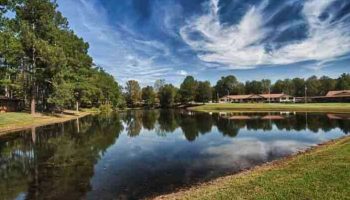 Mirror Lake Recovery Center Burns TN