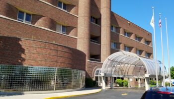 MacNeal Hospital